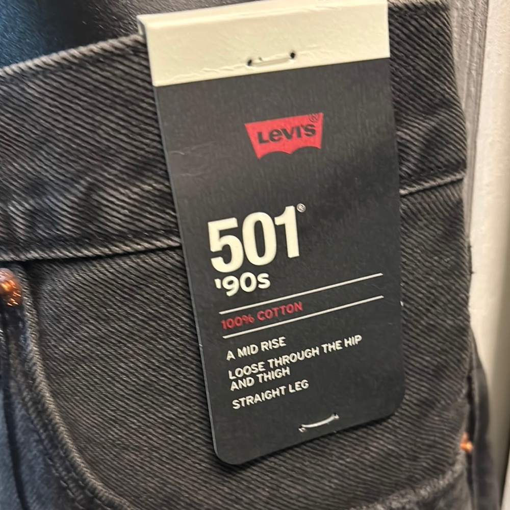 Levi's 501 ‘90s Women’s Black Straight Jeans Classic Style